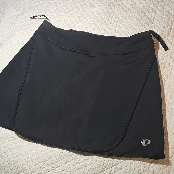Pearl Izumi Dresses & Skirts - Pearl Jzumi Athletic Cucling or Tennis Skirt